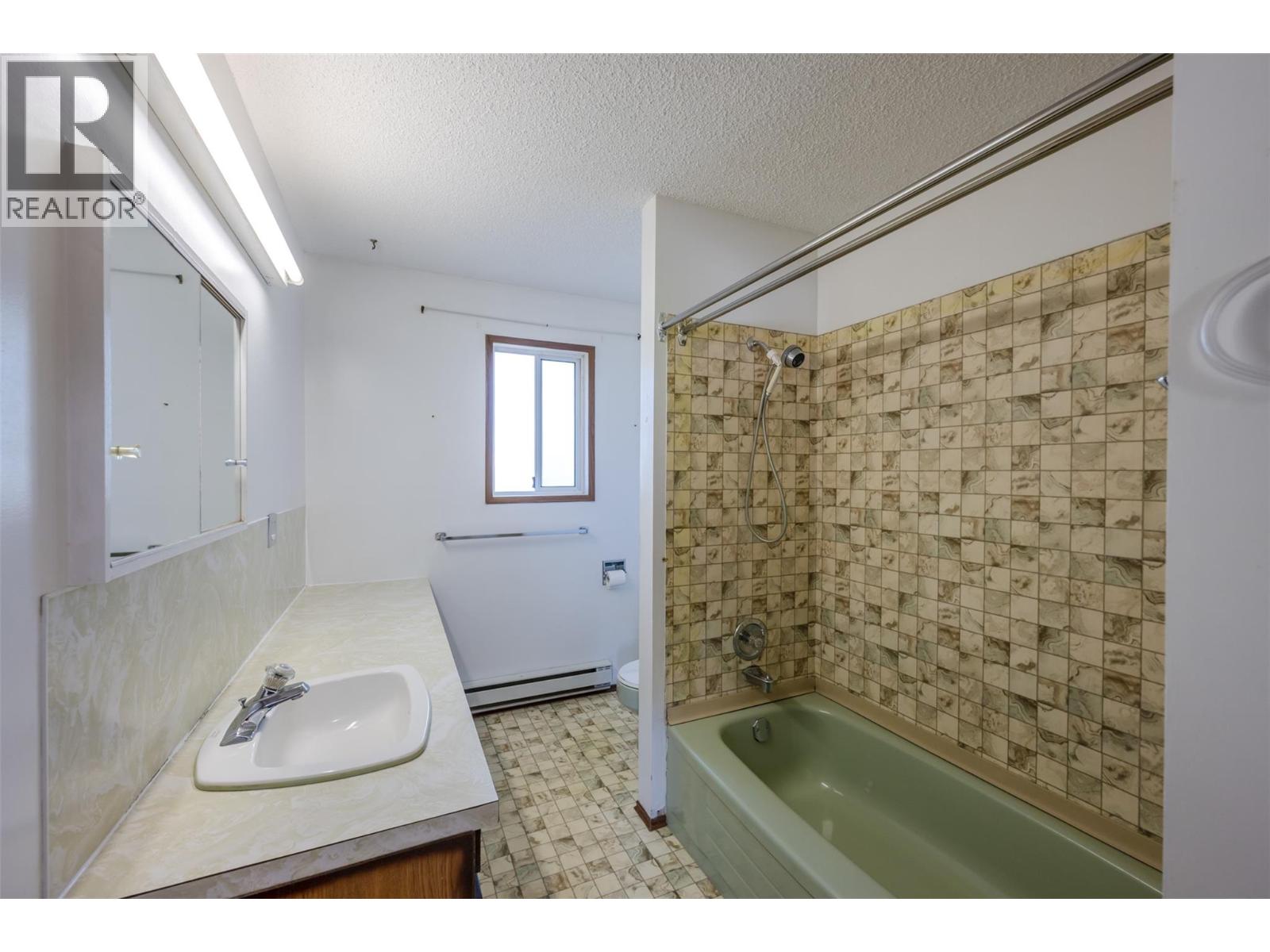 1083 Morningstar Road, Oliver