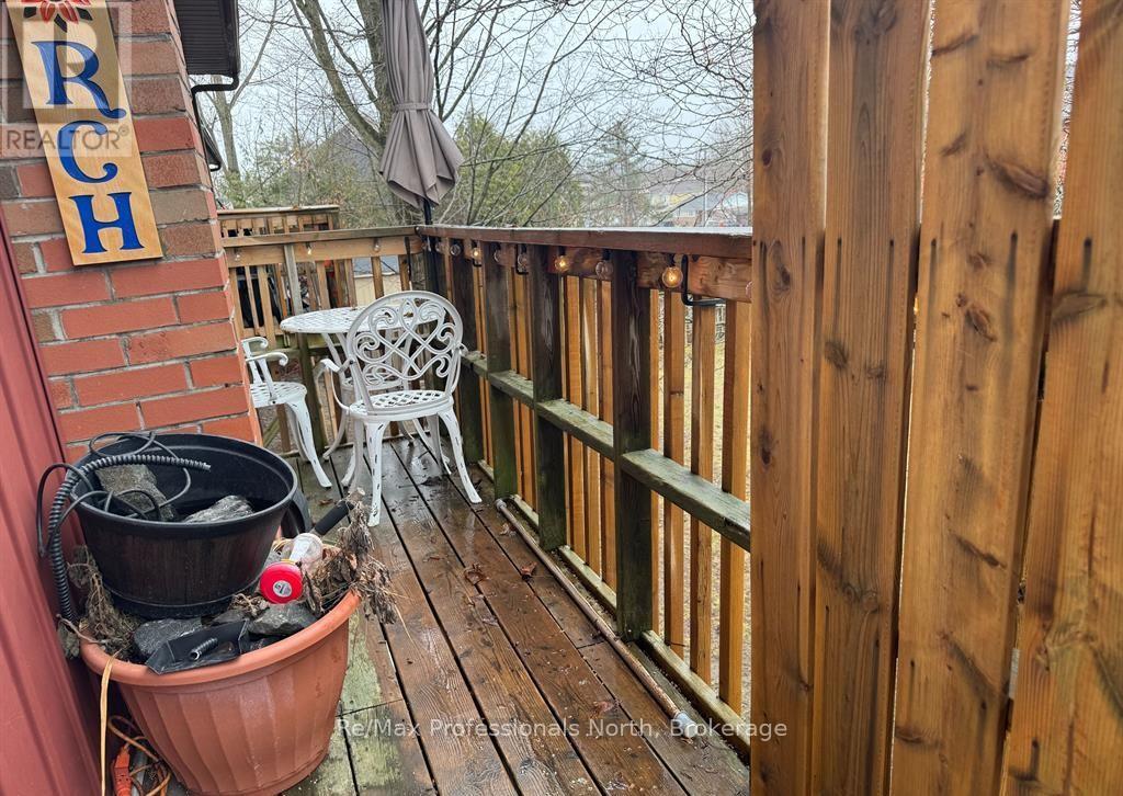 141 HOTCHKISS STREET - 12
