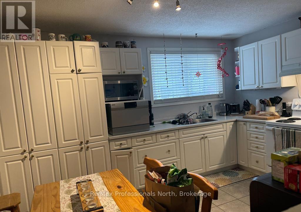141 HOTCHKISS STREET - 7