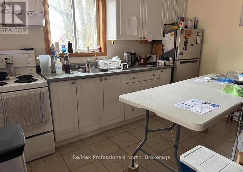 141 HOTCHKISS STREET - 9