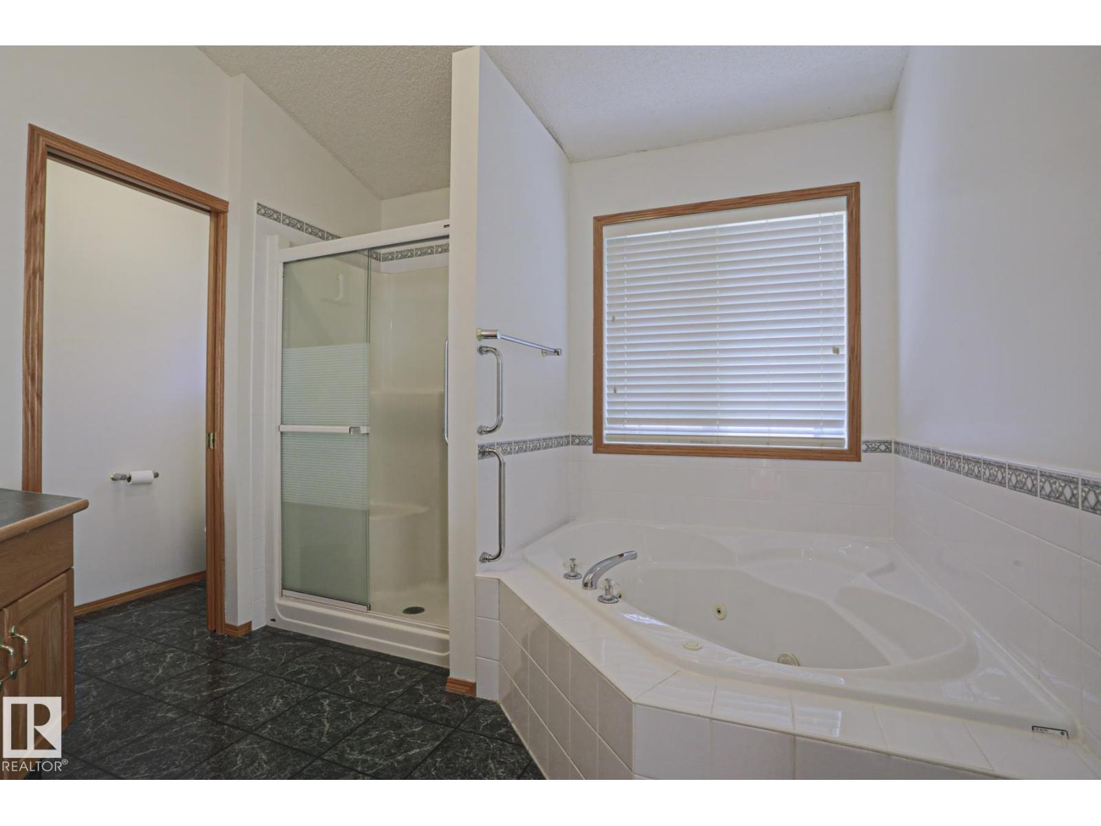 16203 89 ST NW, Edmonton