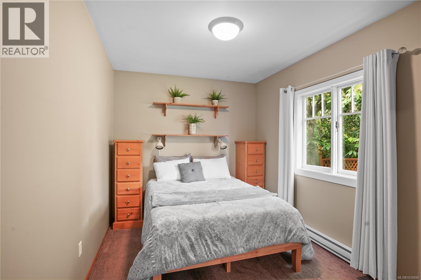  180 Island Highway, View Royal