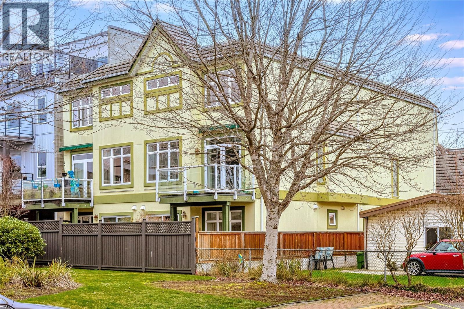 A 9708 Third Street, Sidney