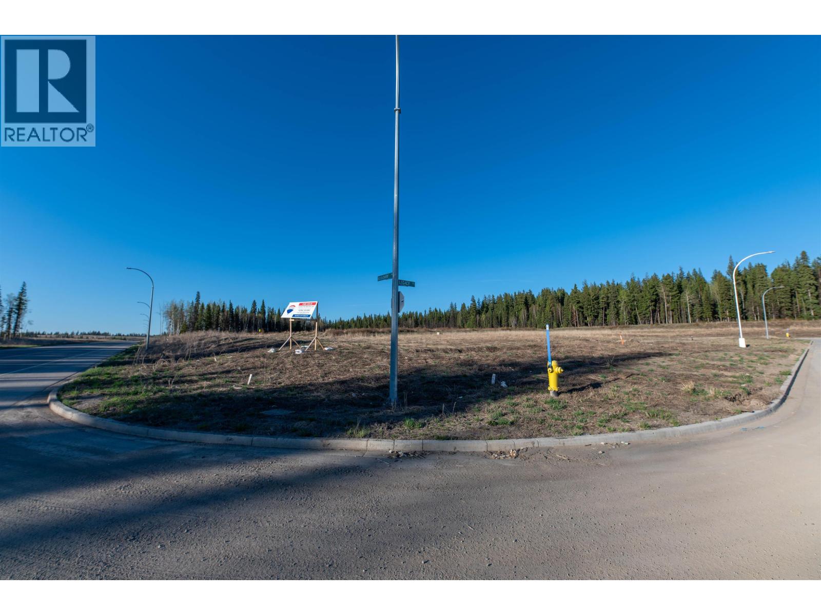 Photo 8 of 32 — 1044 LEGACY ROAD · Prince George, BC