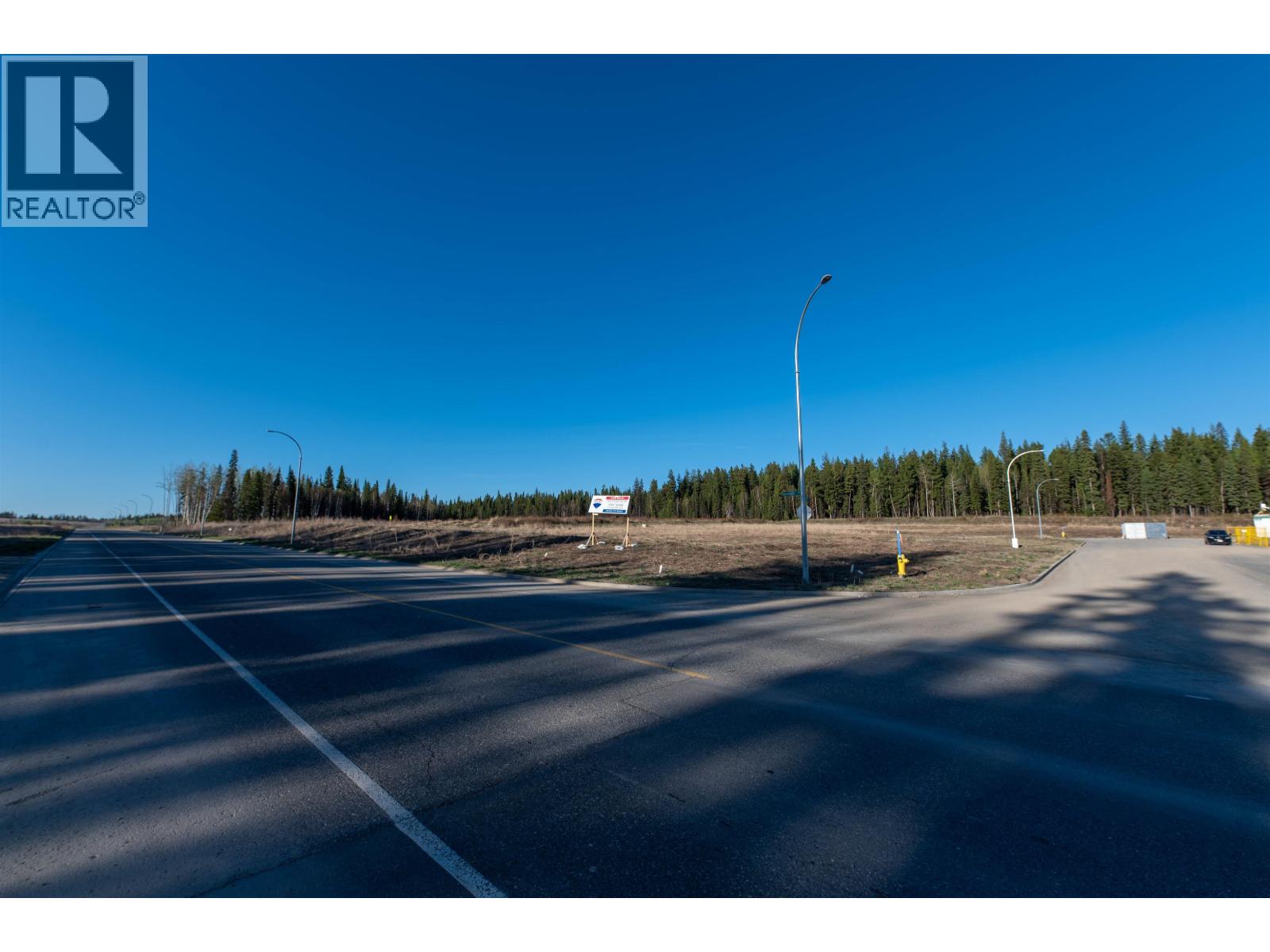 Photo 9 of 32 — 1044 LEGACY ROAD · Prince George, BC