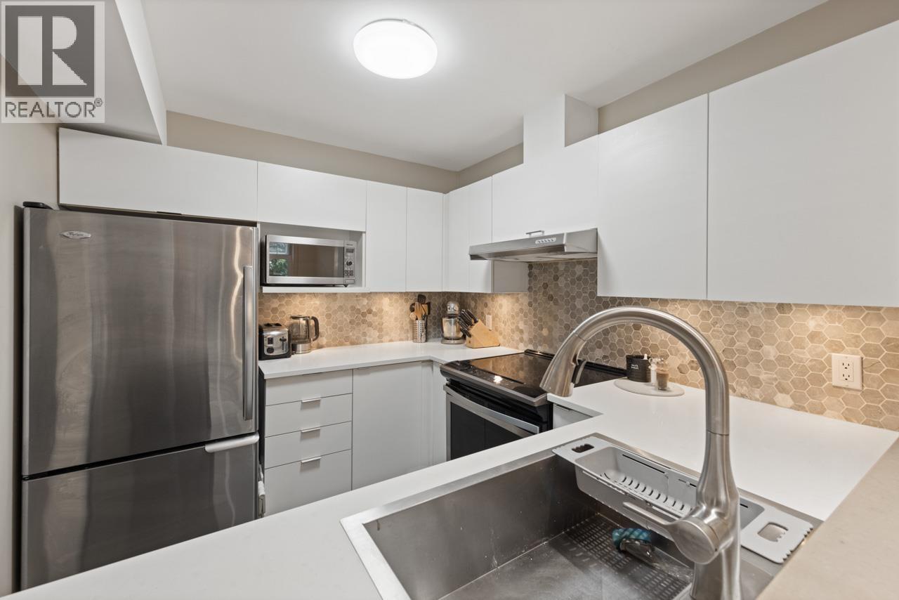 106 2588 ALDER STREET — photo 2