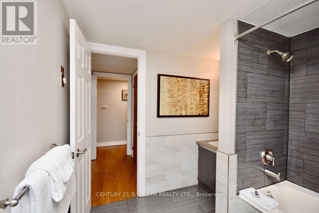 #127 107 WINTERGREEN PLACE - 31