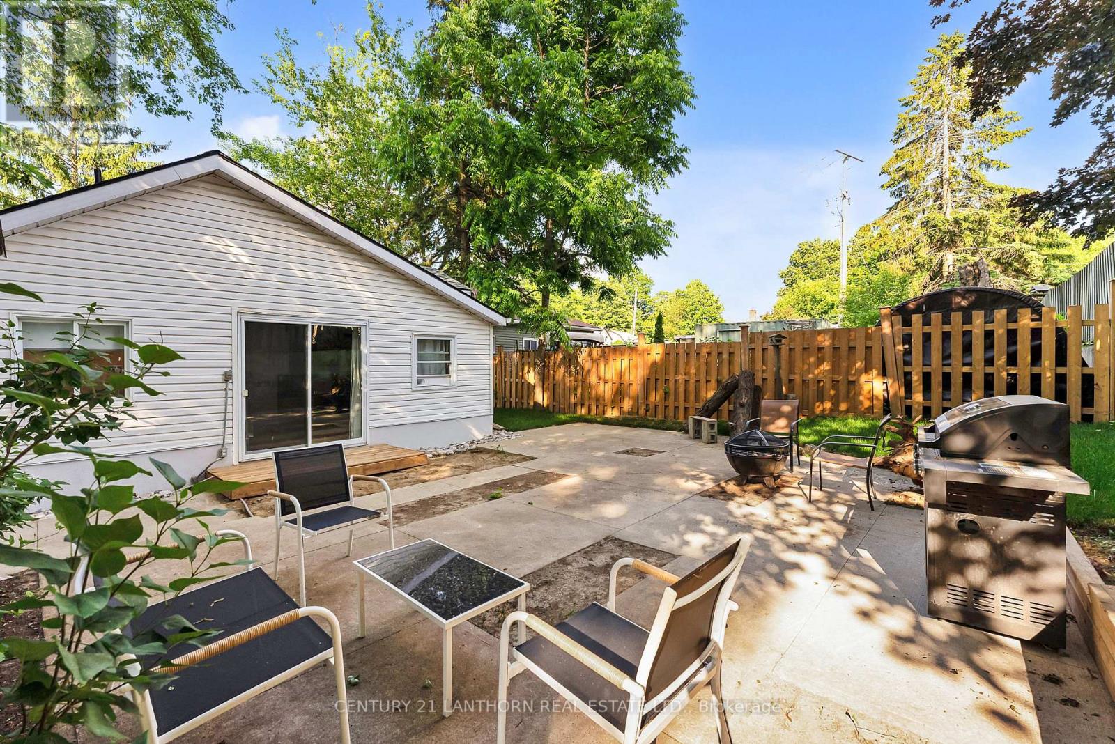 29 1/2 WASHBURN STREET - 22
