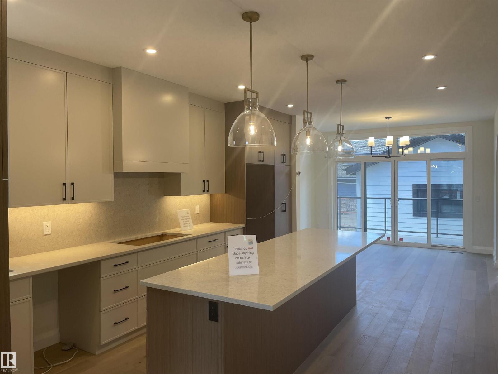 14344 92A AV NW, Edmonton