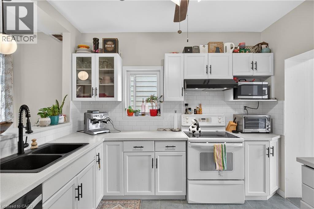209 GLENDALE Avenue N - 12