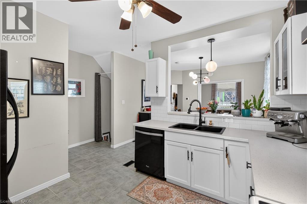209 GLENDALE Avenue N - 15
