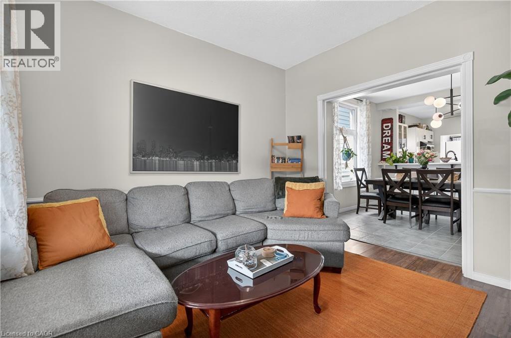 209 GLENDALE Avenue N - 7