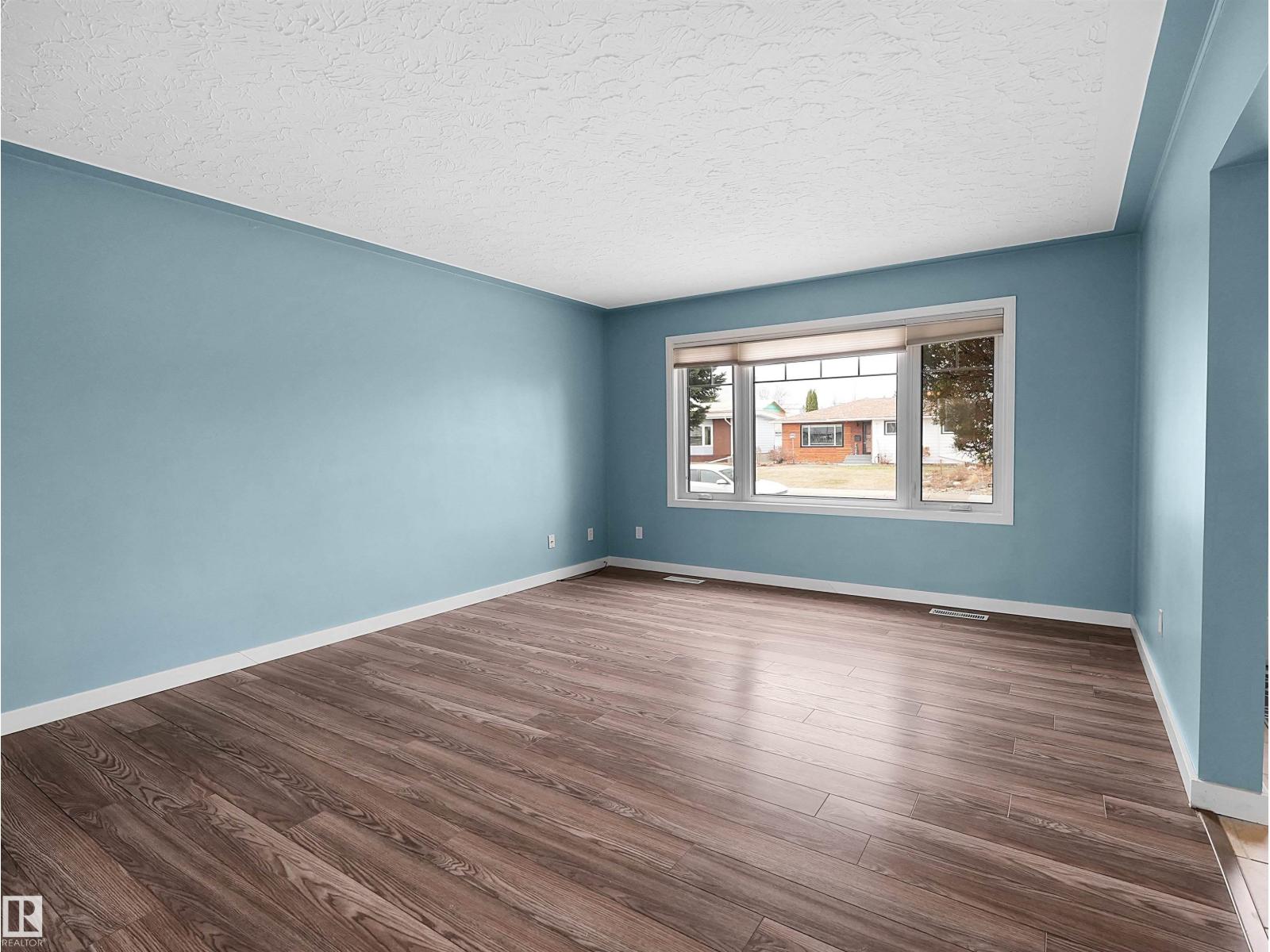 8703 73 ST NW, Edmonton