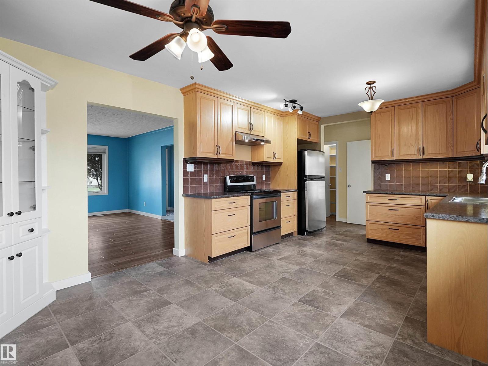 8703 73 ST NW, Edmonton