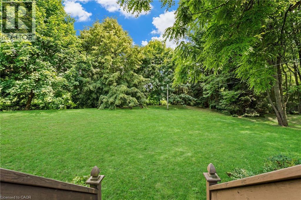 28 MAPLEWOOD Court - 45
