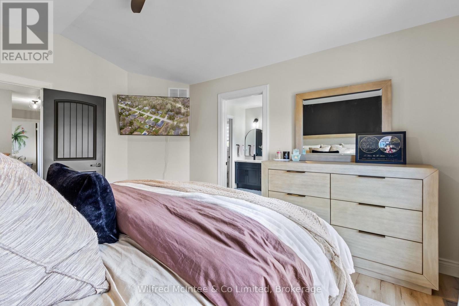 107 OTTAWA AVENUE - 20