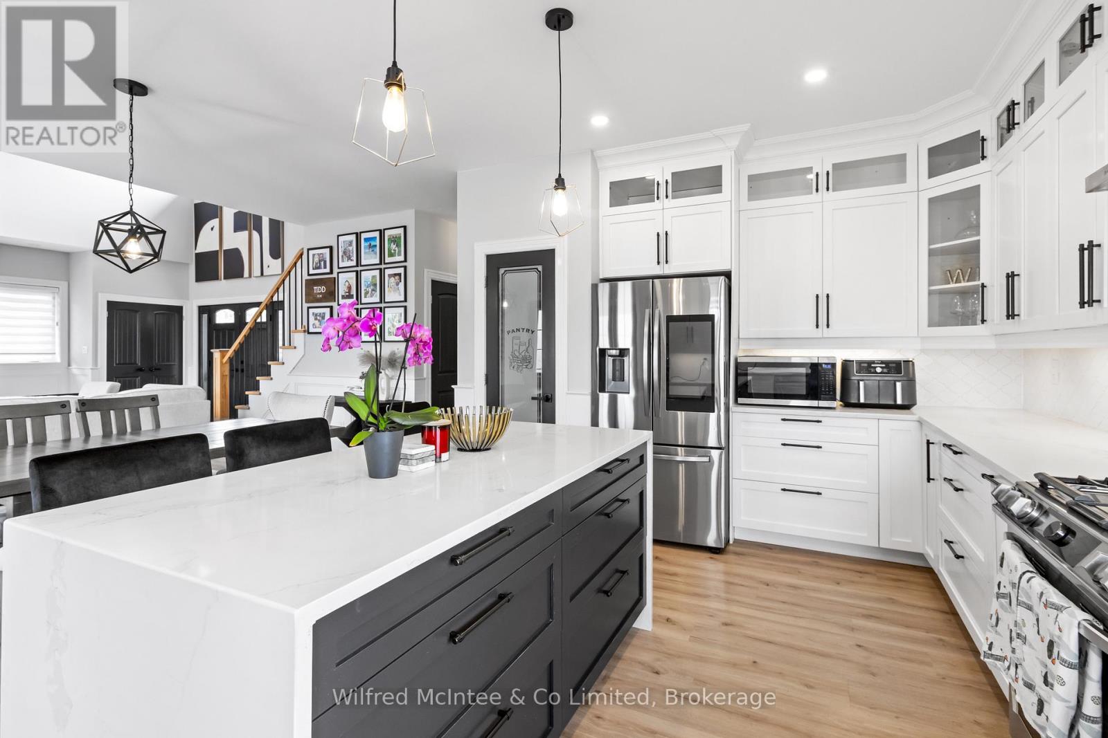 107 OTTAWA AVENUE - 12
