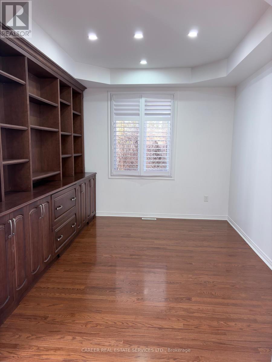 27 ALLDREAD CRESCENT - 5