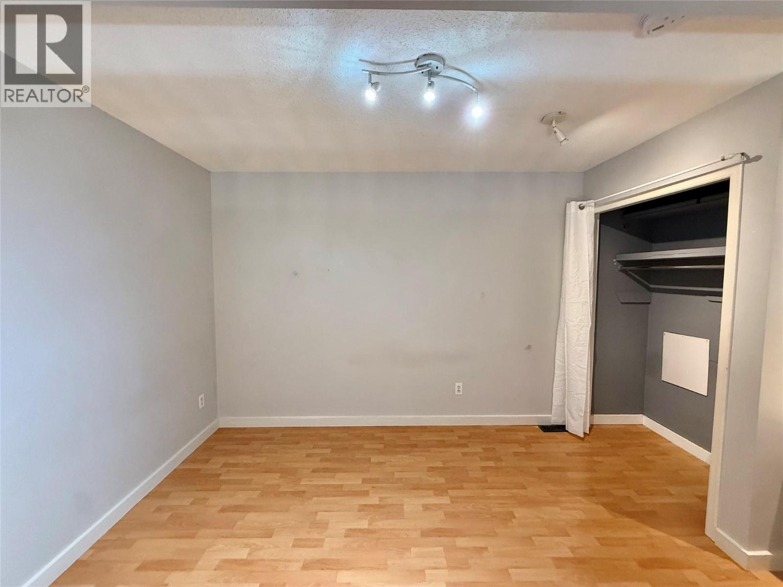 3155 gordon Drive Unit# 404, Kelowna