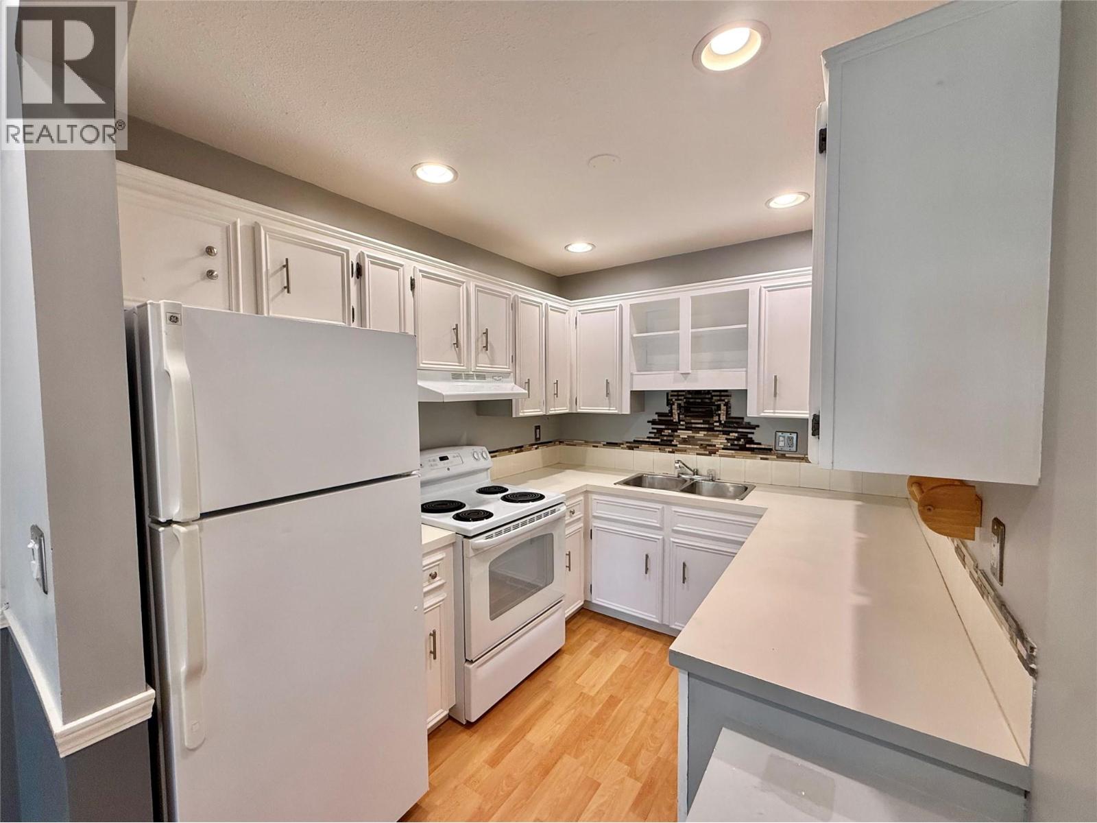 #404 3155 gordon Drive - 13