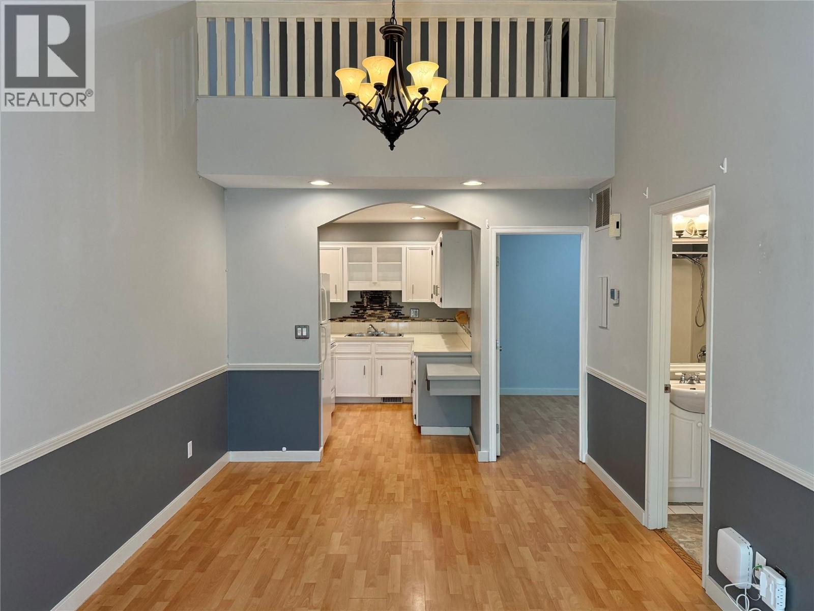 #404 3155 gordon Drive - 7