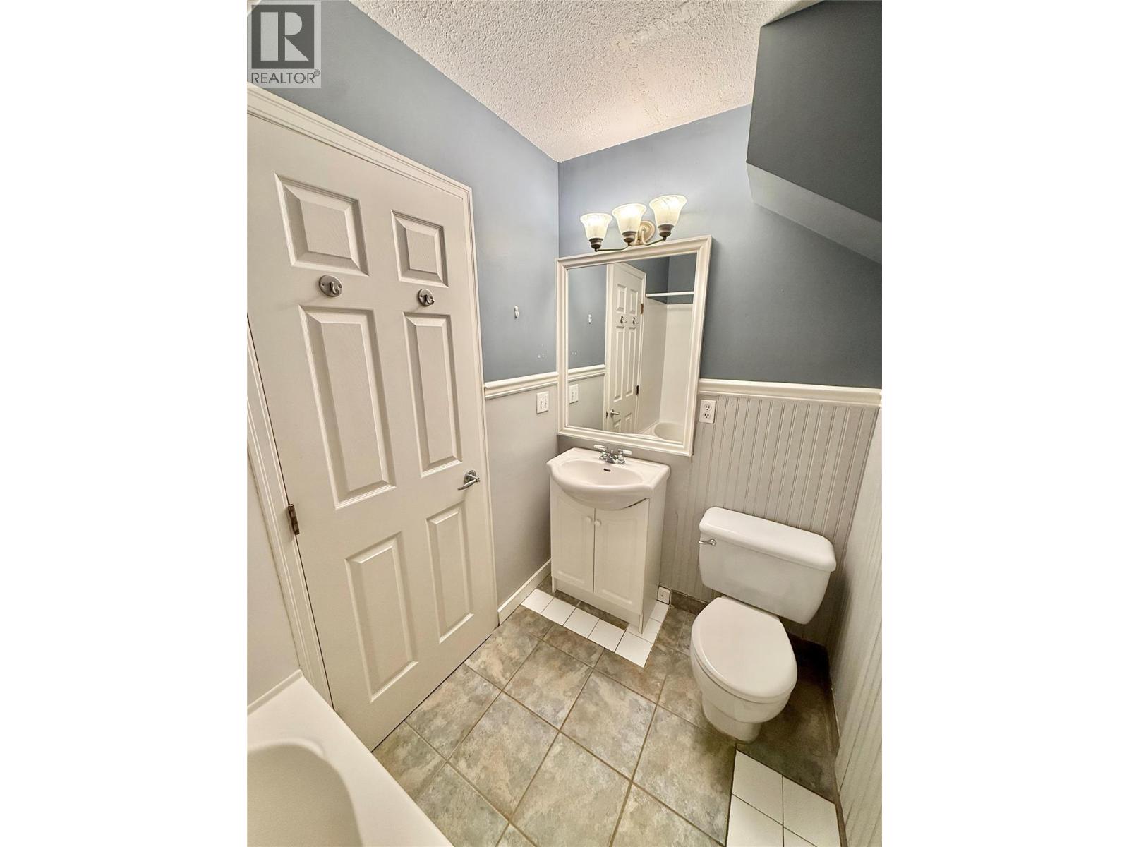 #404 3155 gordon Drive - 23