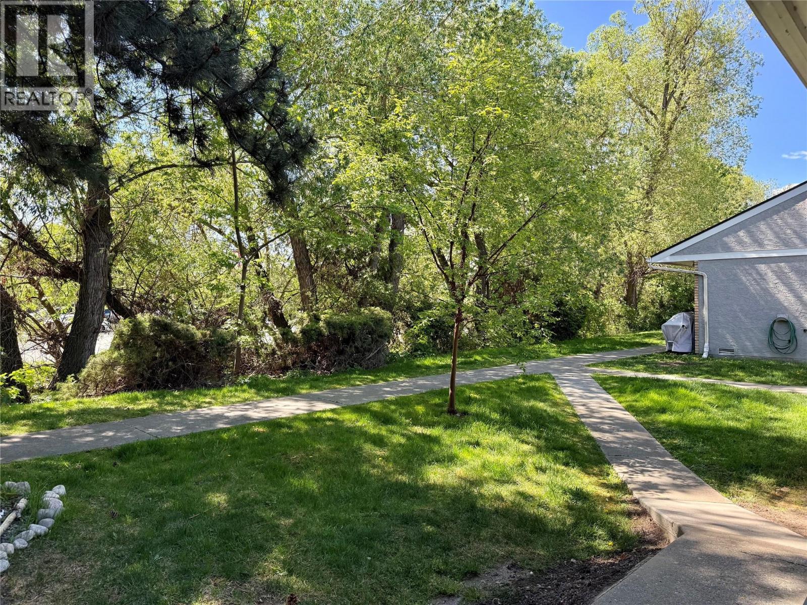 #404 3155 gordon Drive - 38