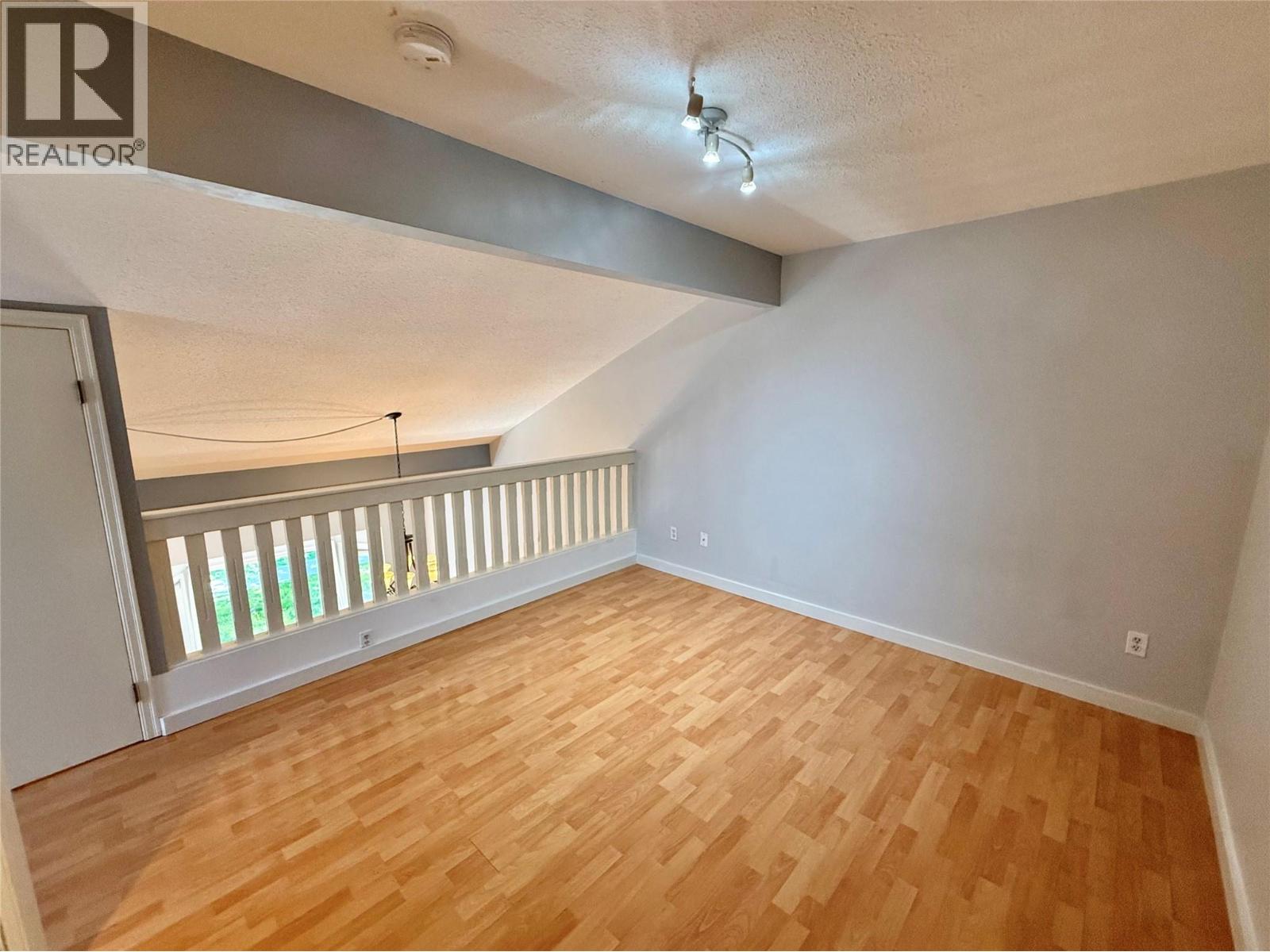 #404 3155 gordon Drive - 24
