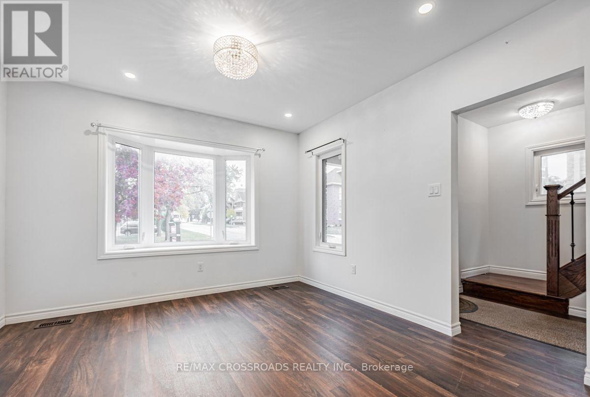 111 ELGIN STREET W - 13