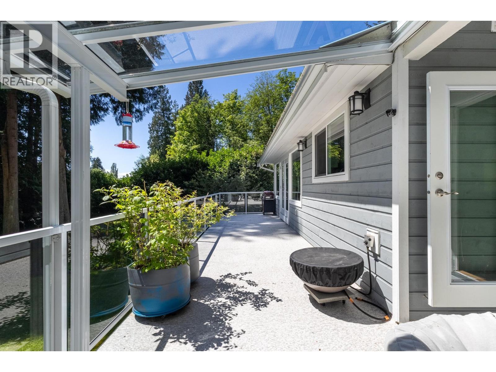 914 GOWER POINT ROAD, Gibsons