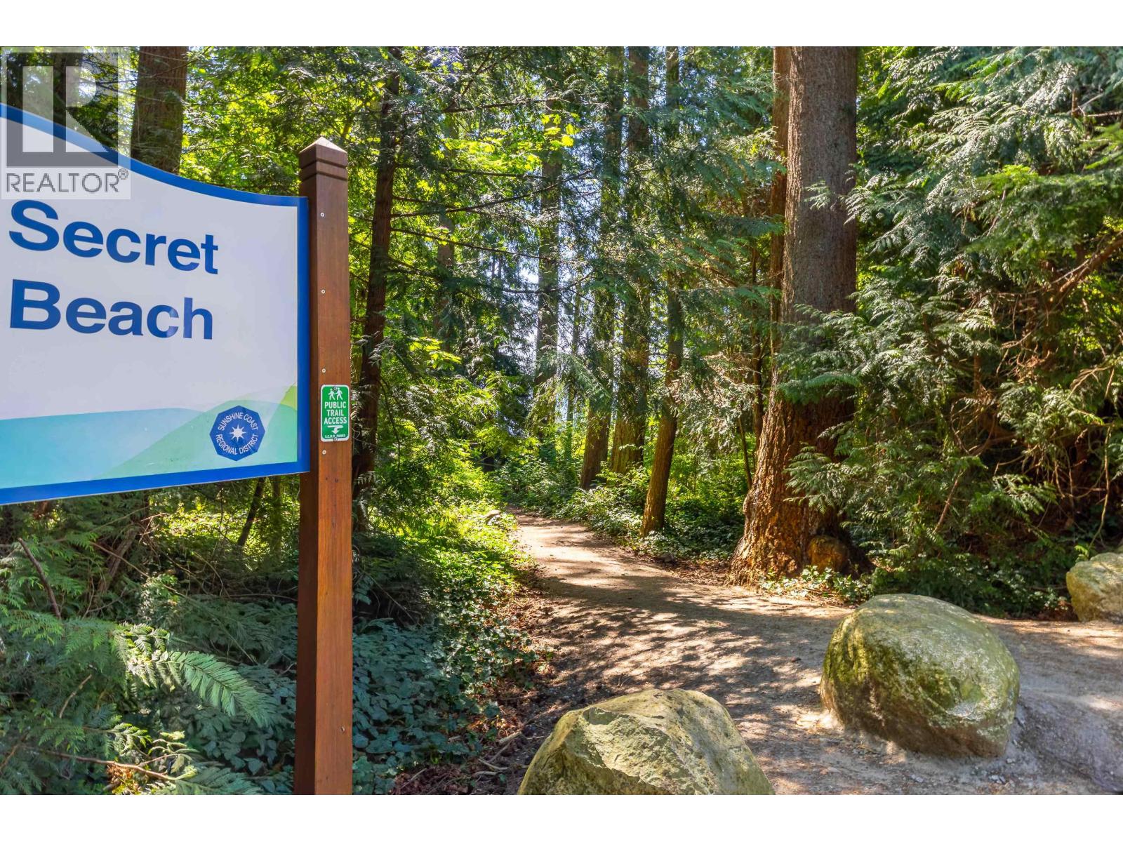 914 GOWER POINT ROAD, Gibsons