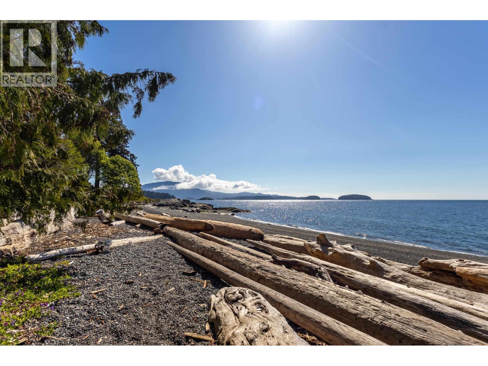 914 GOWER POINT ROAD, Gibsons