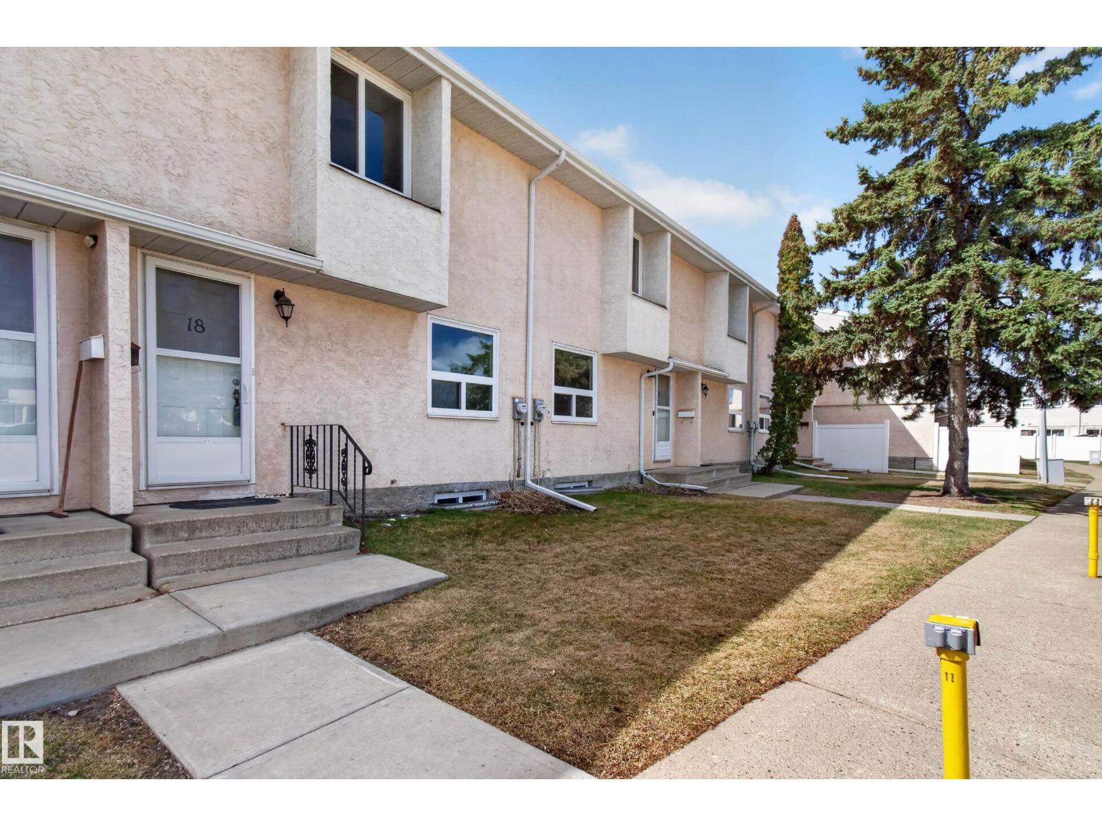 18 LAKEWOOD VG NW, Edmonton