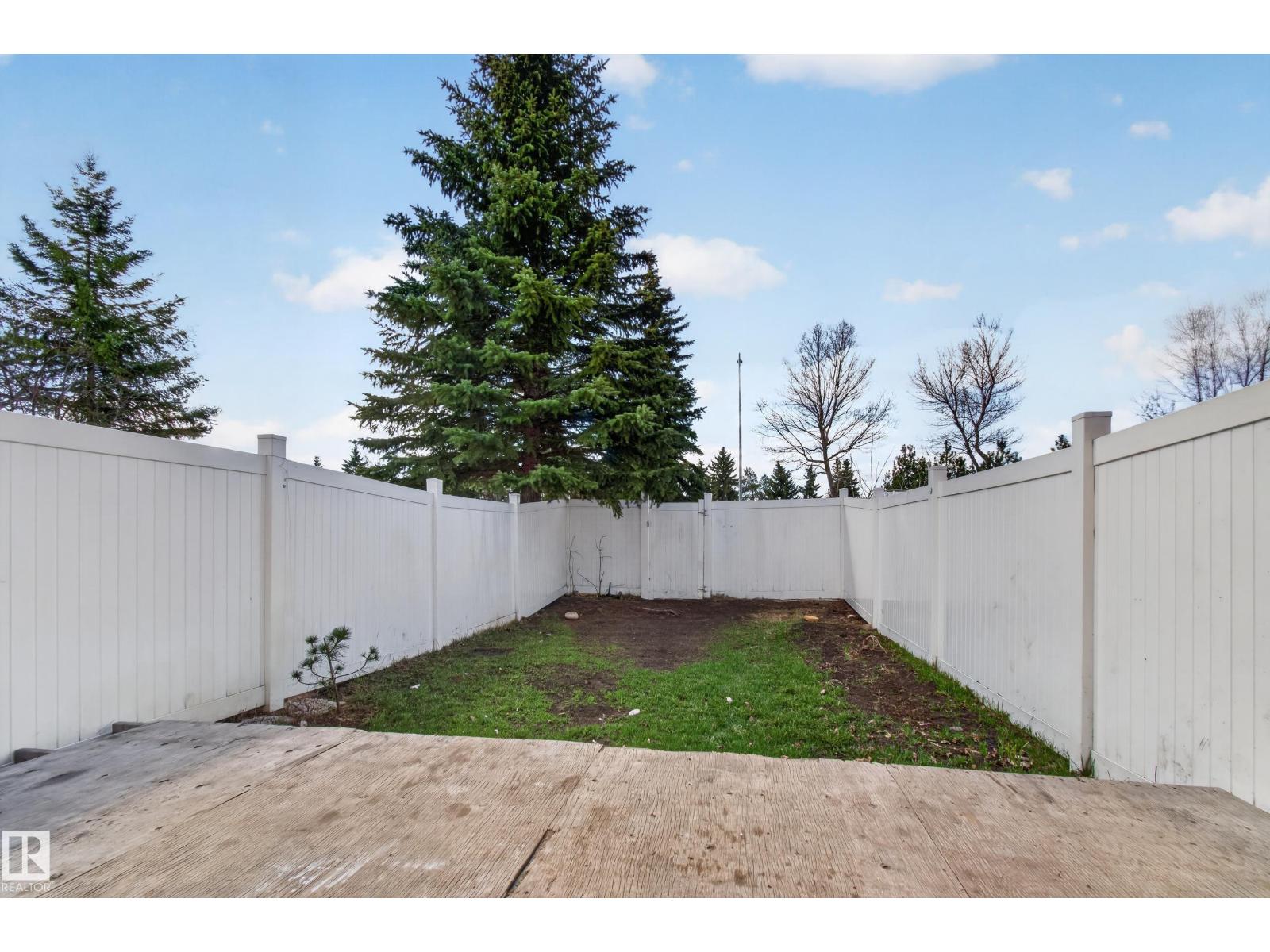 18 LAKEWOOD VG NW, Edmonton