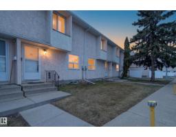 Row / Townhouse for sale at 18 Lakewood Vg NW, Edmonton — MLS® E4485881