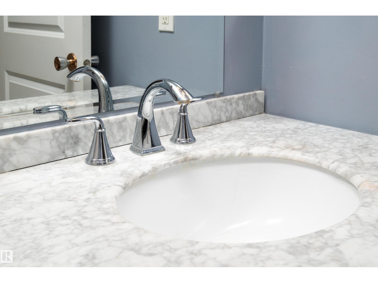 #405 10535 122 ST NW - 19
