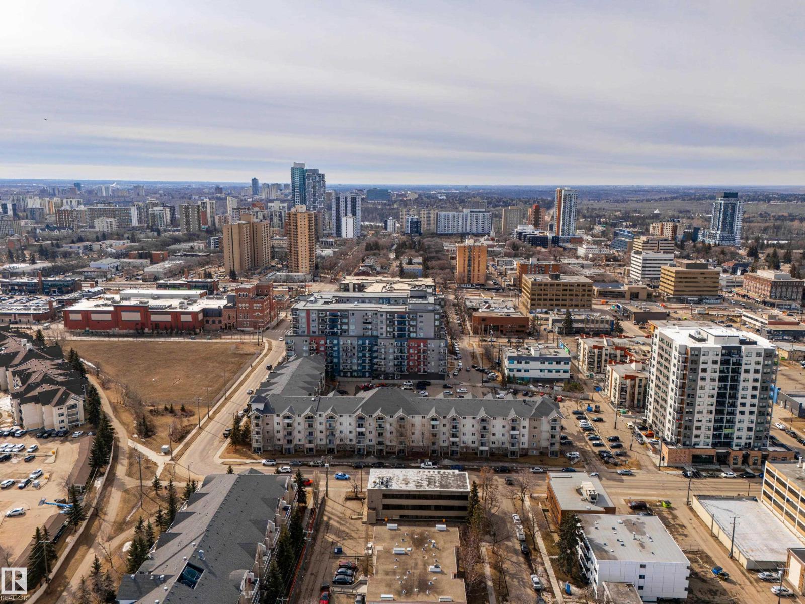 #405 10535 122 ST NW - 32