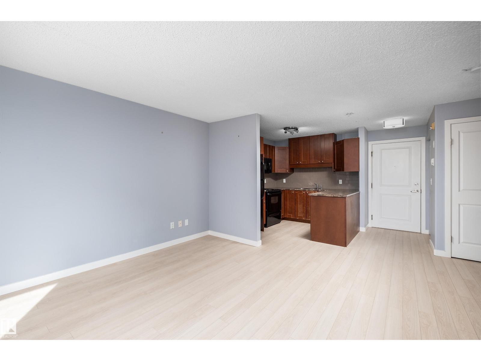 #405 10535 122 ST NW - 10