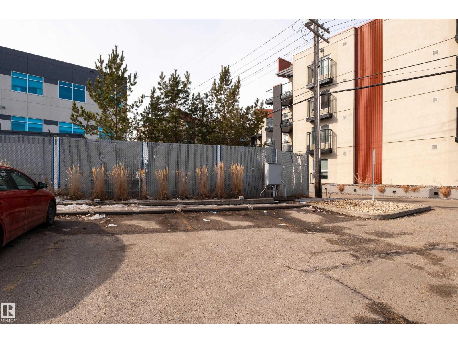 #405 10535 122 ST NW - 27