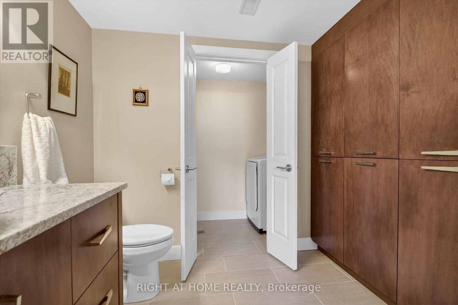 105 RAVENVIEW WAY - 38