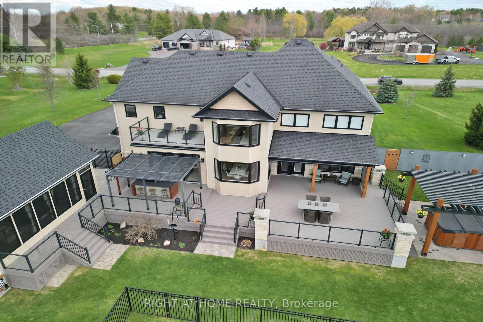 105 RAVENVIEW WAY - 49