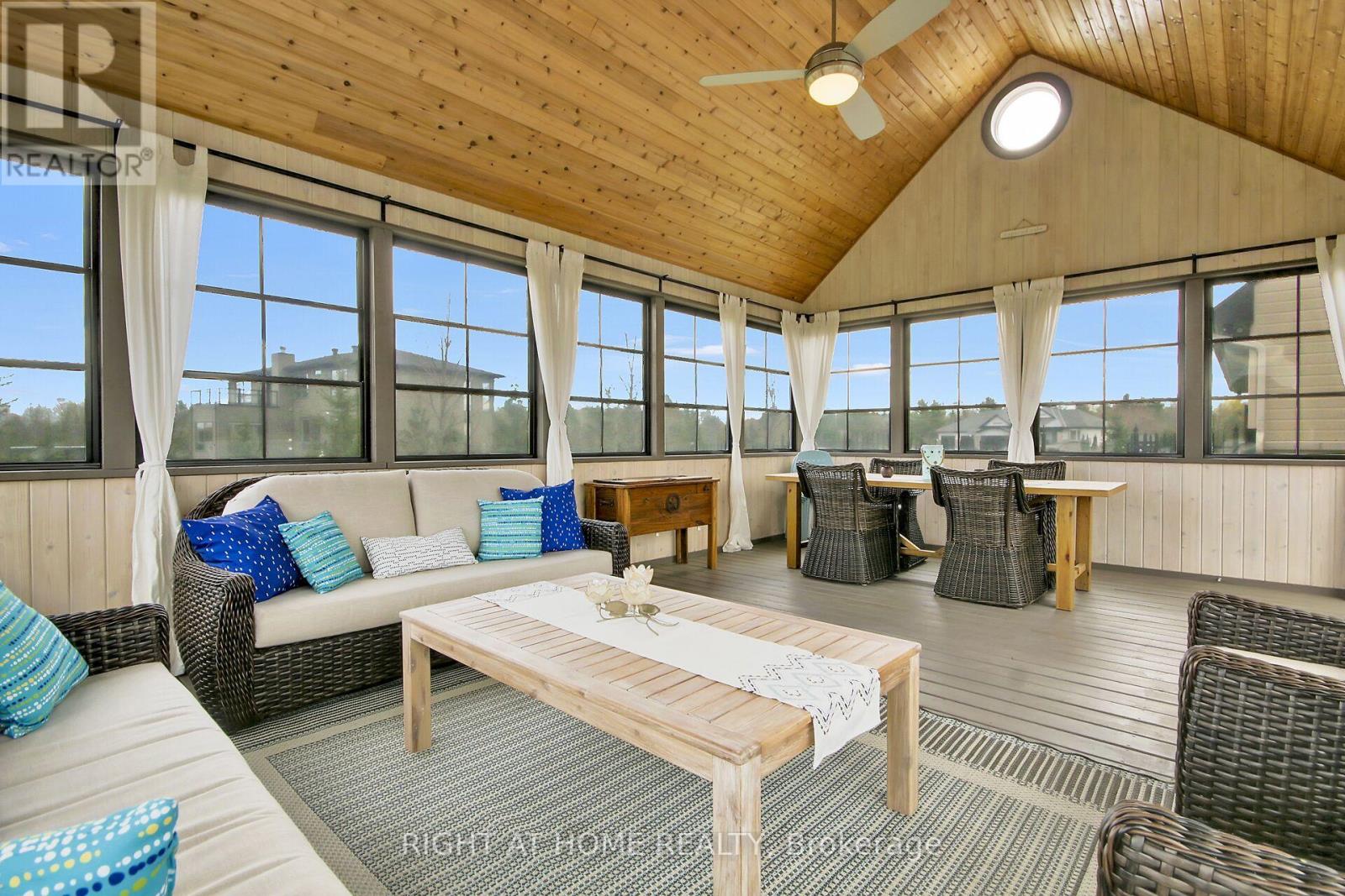 105 RAVENVIEW WAY - 41