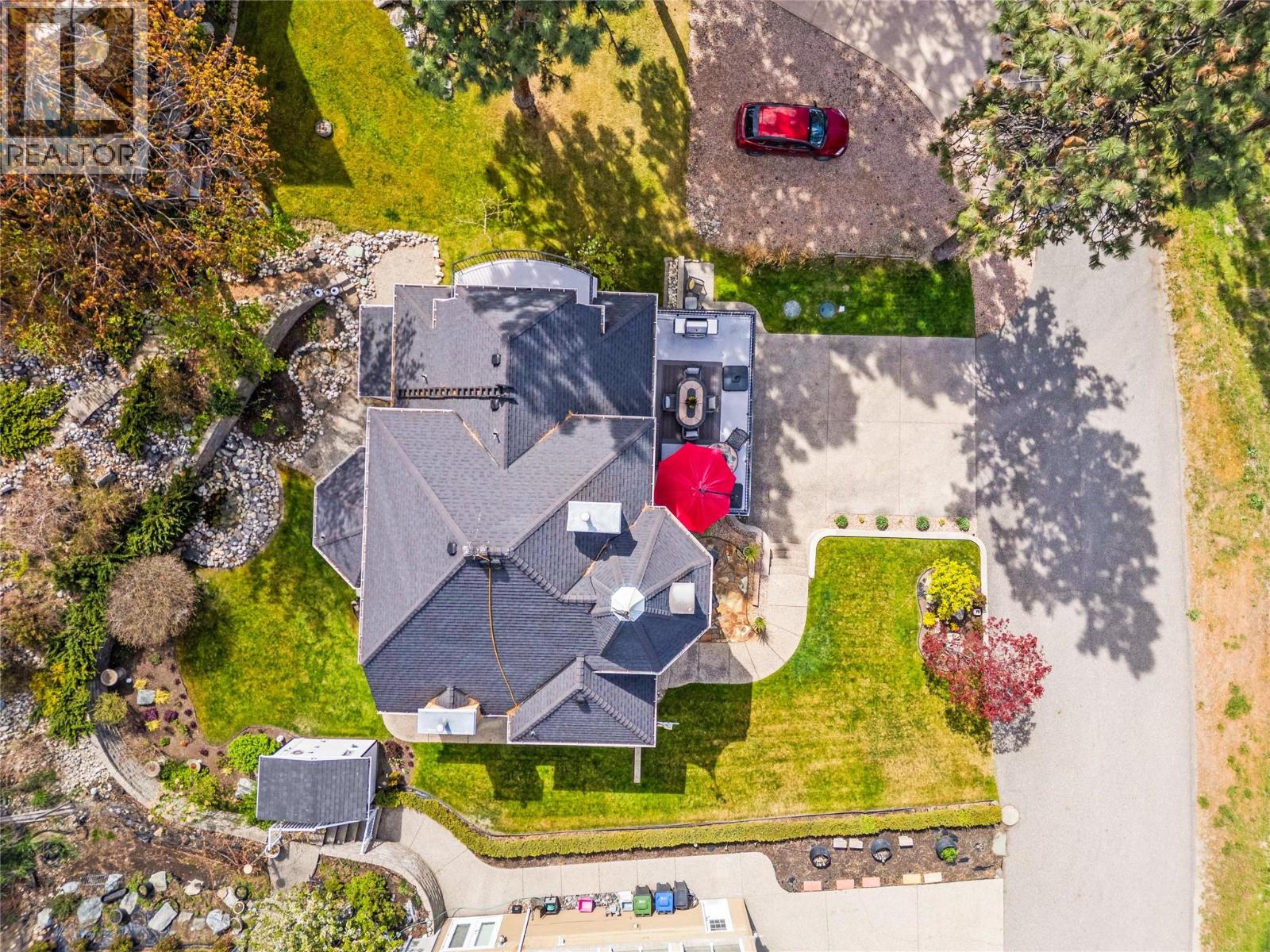 10563 Okanagan Centre Road W - 12