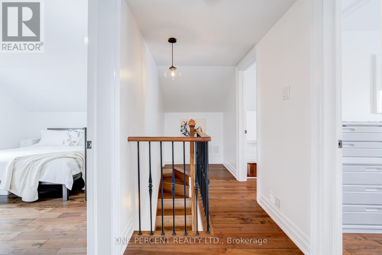 90 TORONTO STREET N - 23