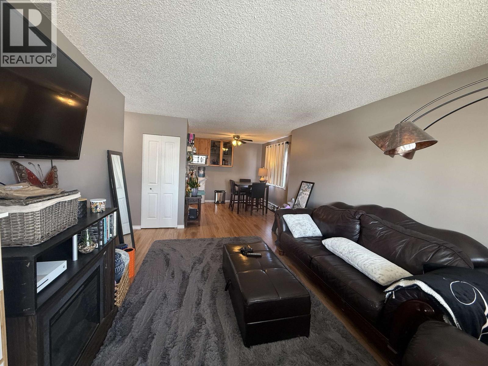 #101 10216 102 AVENUE - 7
