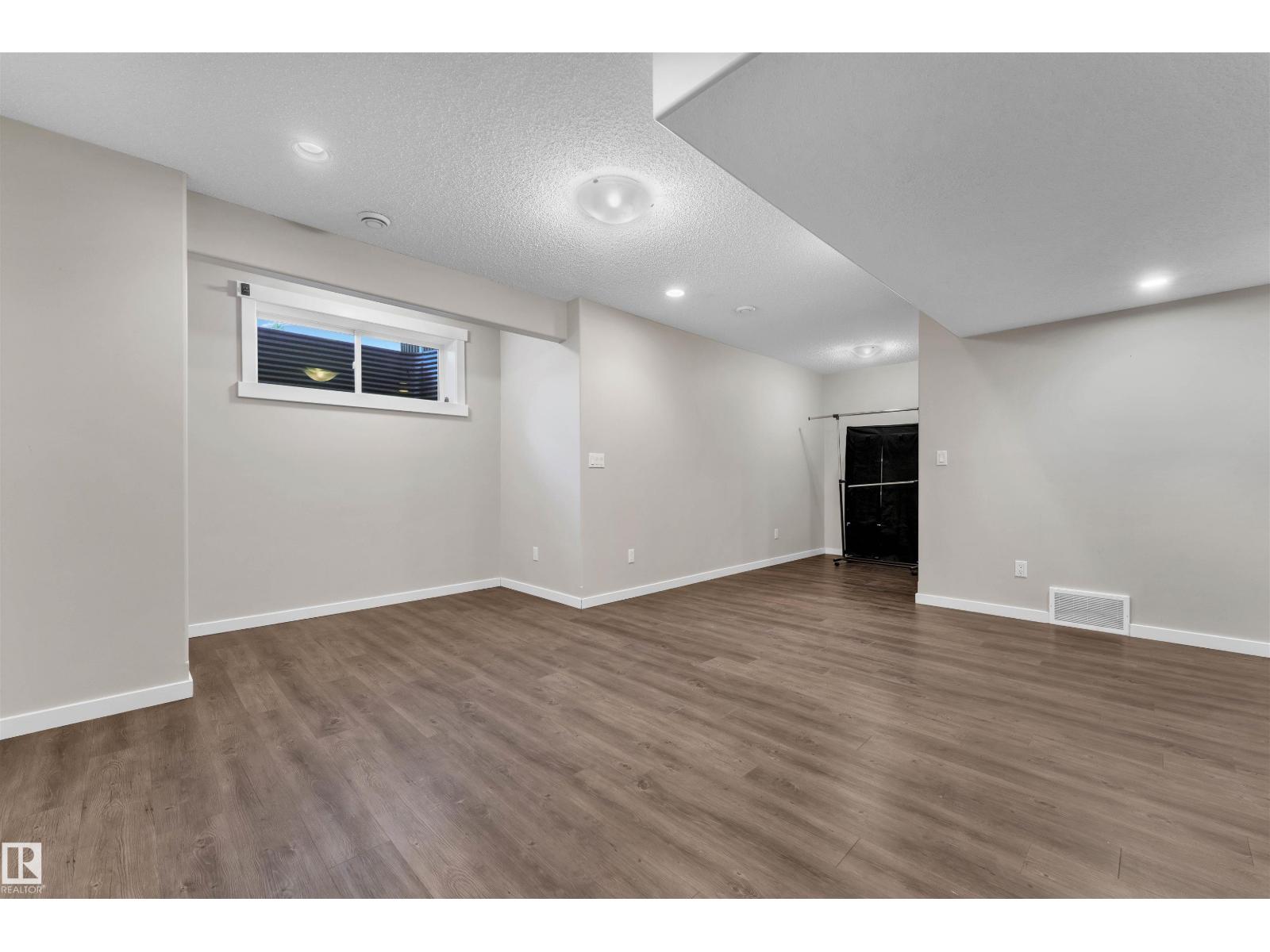 3650 13 ST NW, Edmonton