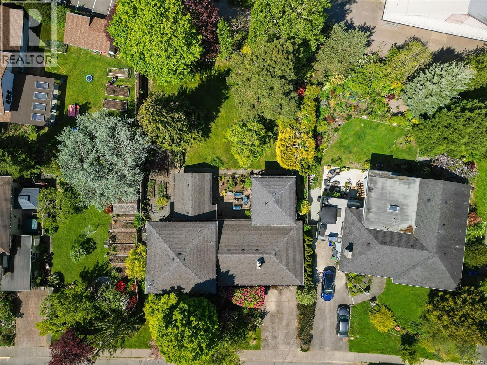 726 ROCKHEIGHTS Ave, Esquimalt