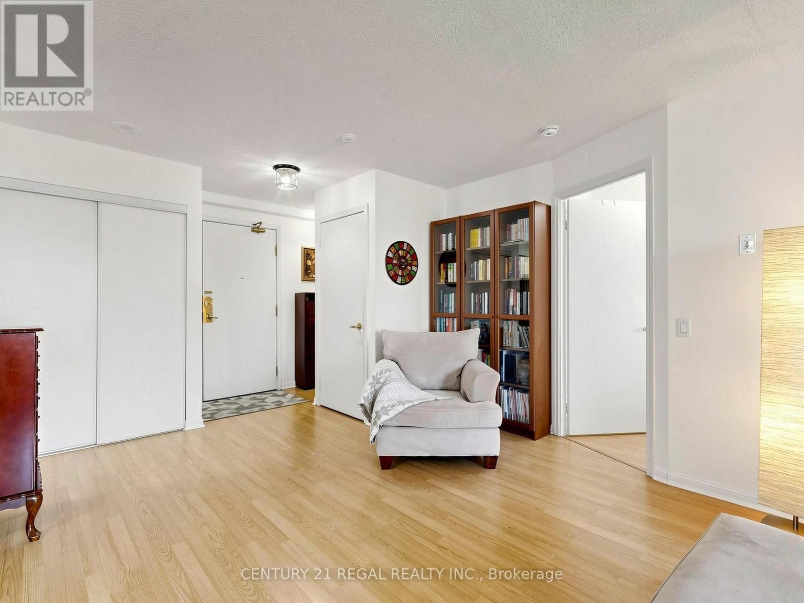 #336 650 LAWRENCE AVENUE W - 13