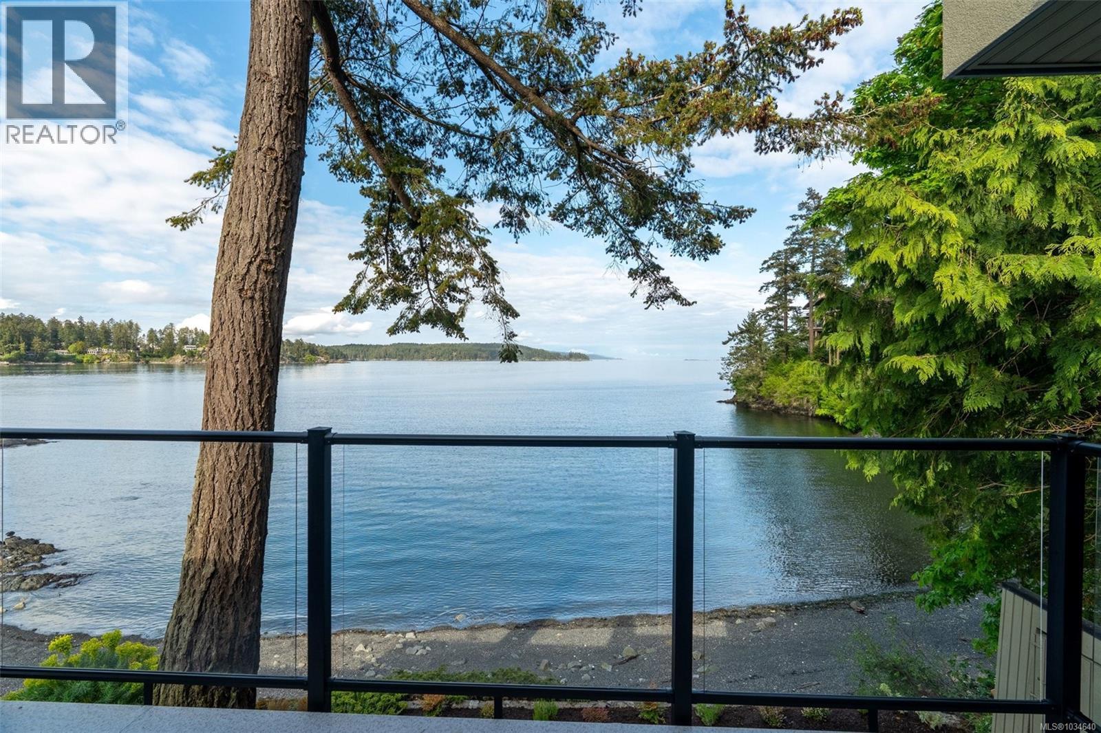 #16 2330 Harbour Rd - 26