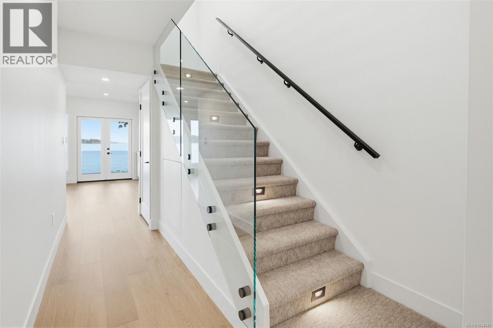 #16 2330 Harbour Rd - 29